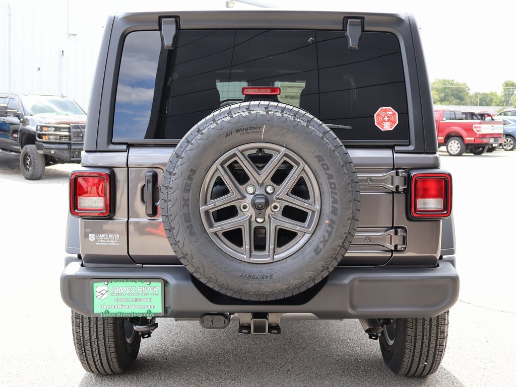 2025 Jeep Wrangler Sport S photo 4