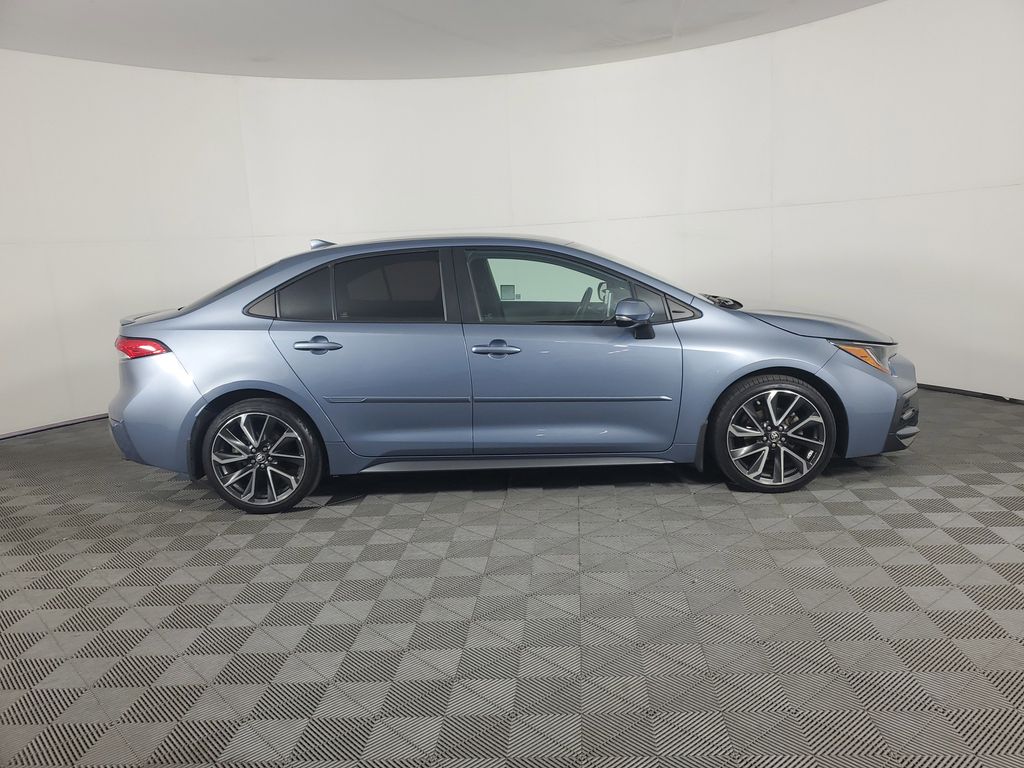 2020 Toyota Corolla SE photo 3