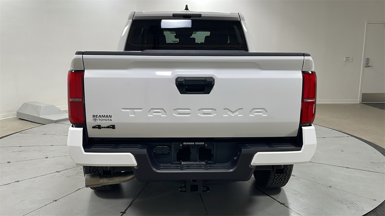 2025 Toyota Tacoma TRD Off-Road photo 4
