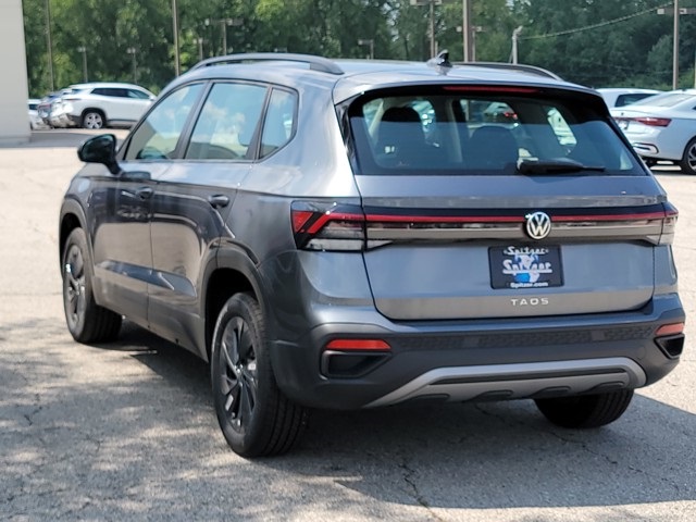 2025 Volkswagen Taos S photo 4