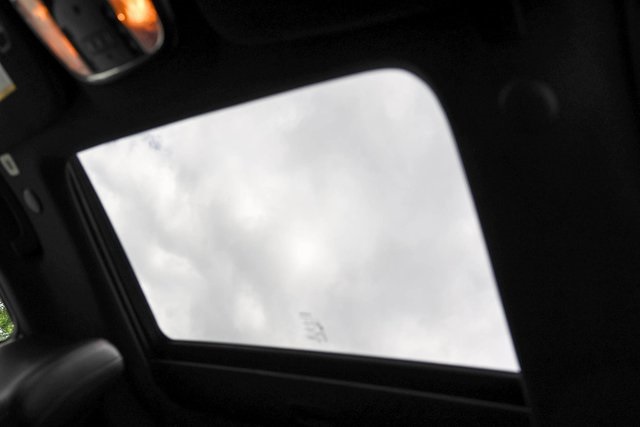 Used 2021 Silver Jeep Trailhawk image 14