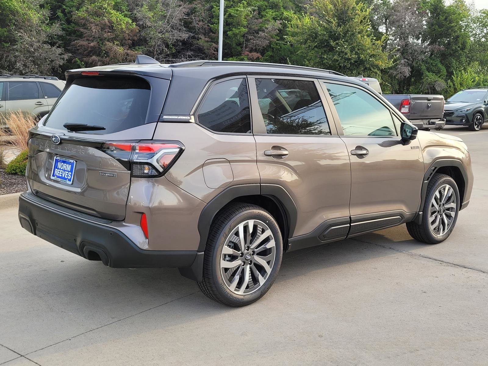 2025 Subaru Forester Touring photo 16