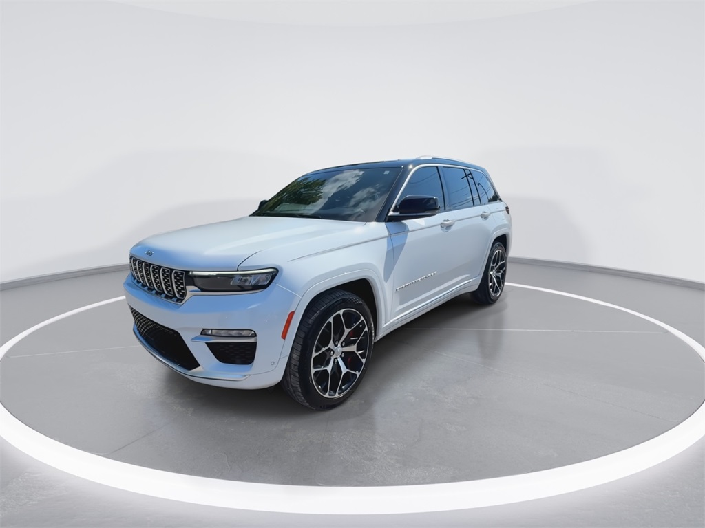 2023 Jeep Grand Cherokee Summit photo 4