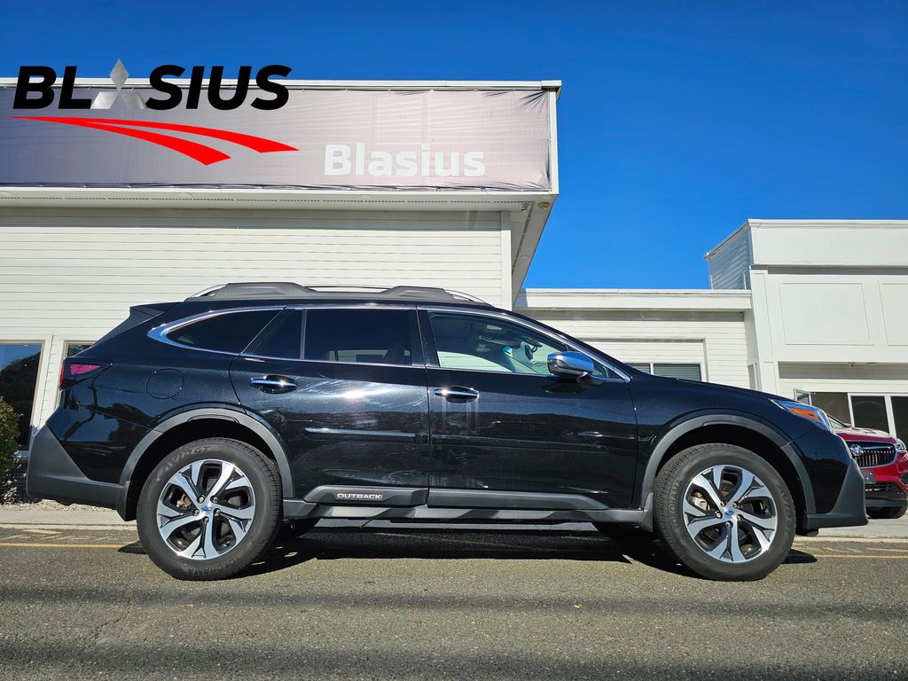 2022 Subaru Outback Touring XT photo 3