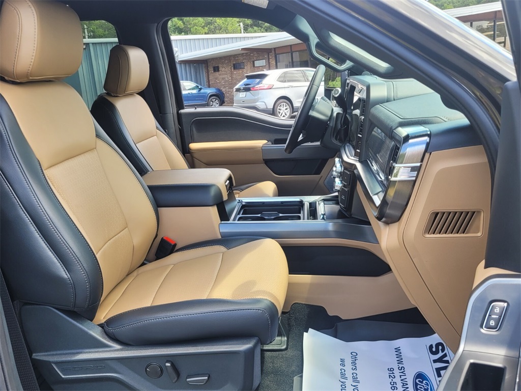 2025 Ford F-250 Lariat photo 15