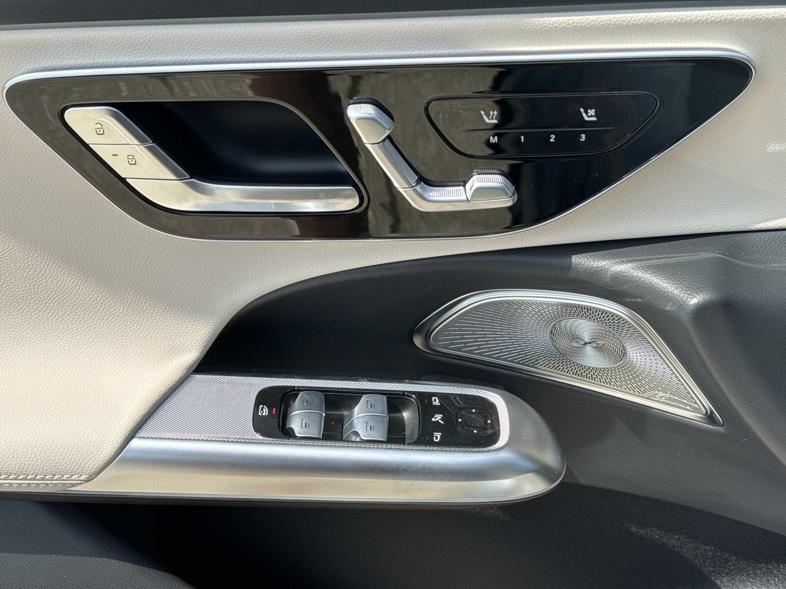 2026 Mercedes Benz E 4MATIC photo 13