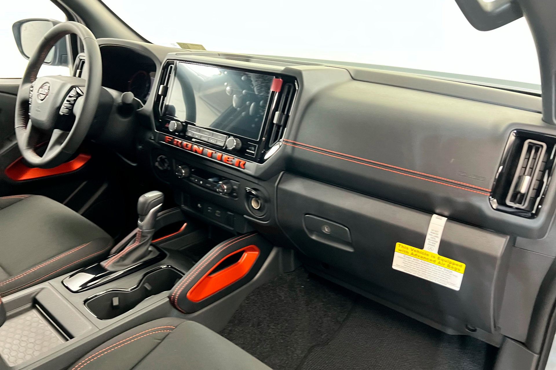 2025 Nissan Frontier PRO-4X photo 22