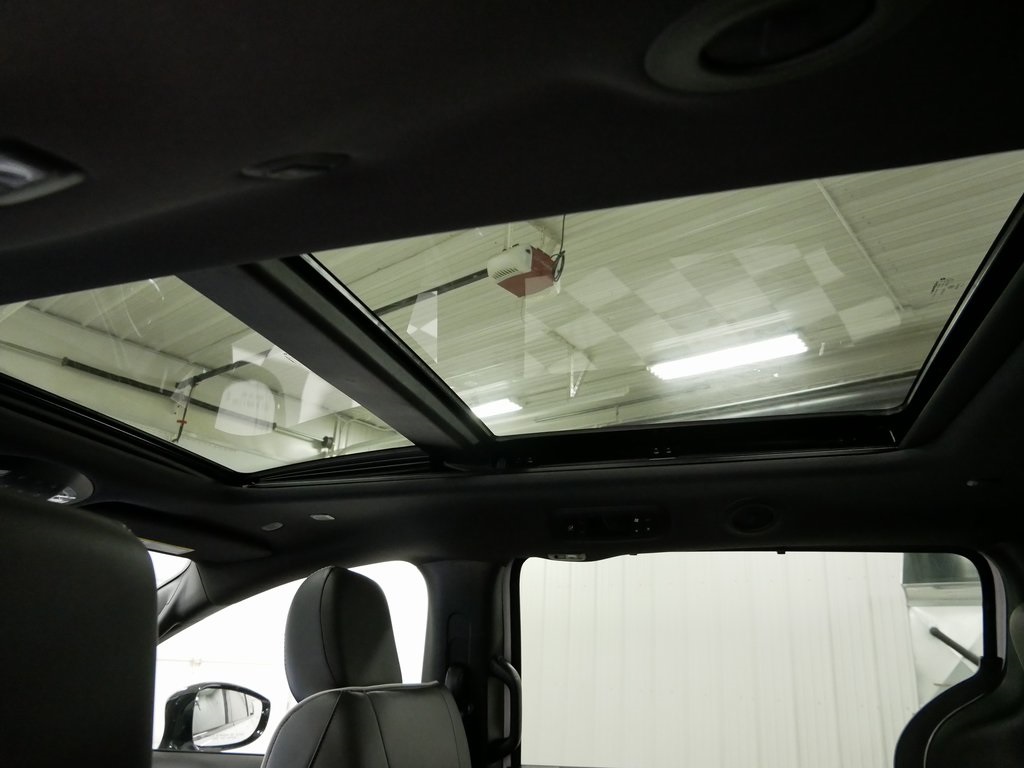 2026 Chrysler Pacifica Limited photo 14