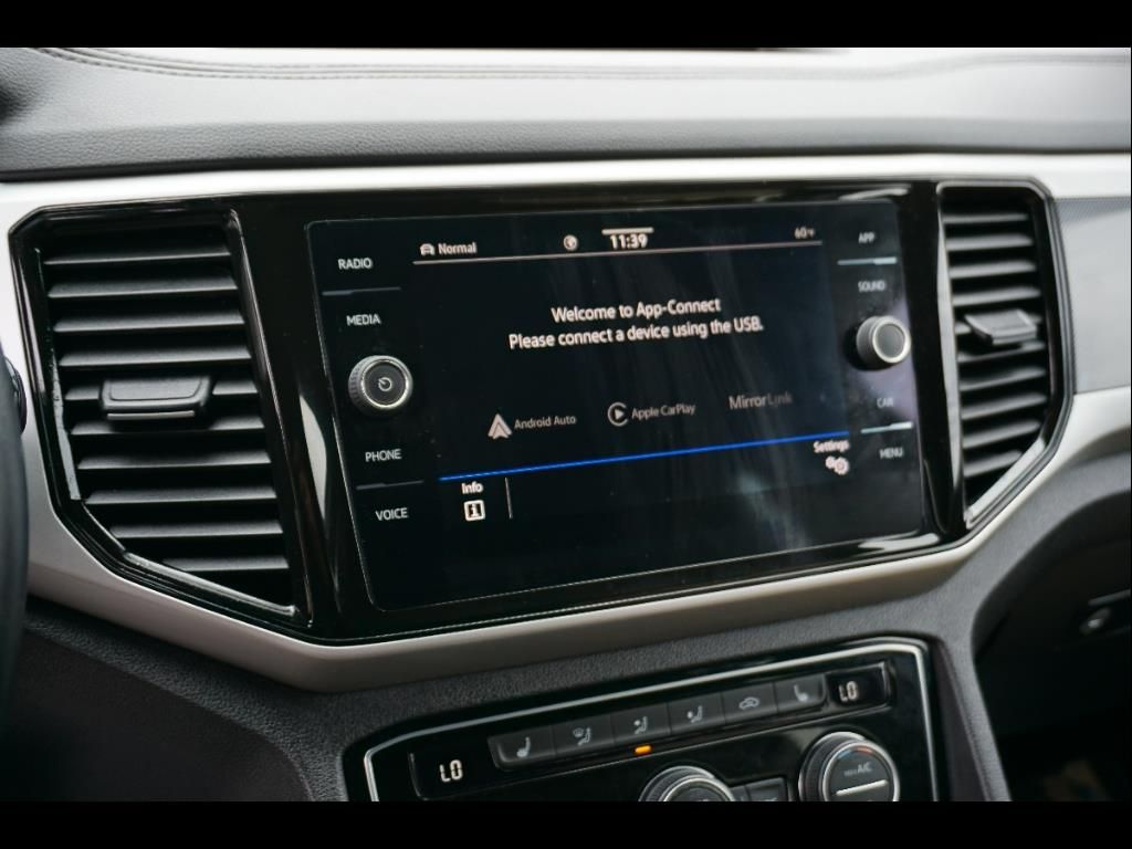 2022 Volkswagen Atlas Cross Sport SE Technology photo 14