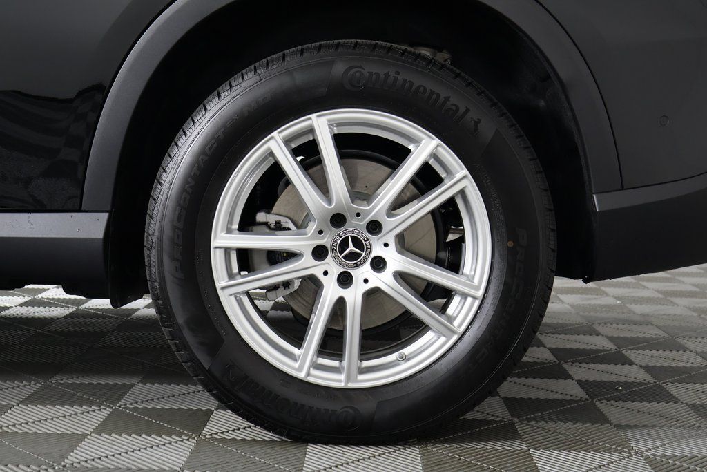 2025 Mercedes Benz GLC 300 AMG photo 10