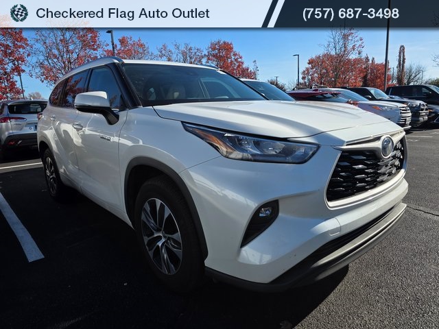 2020 Toyota Highlander Hybrid XLE photo 3