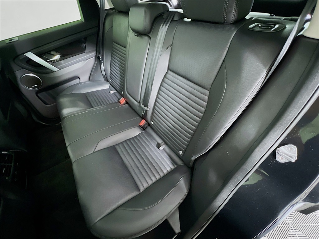 2025 Land Rover Discovery Sport S photo 20