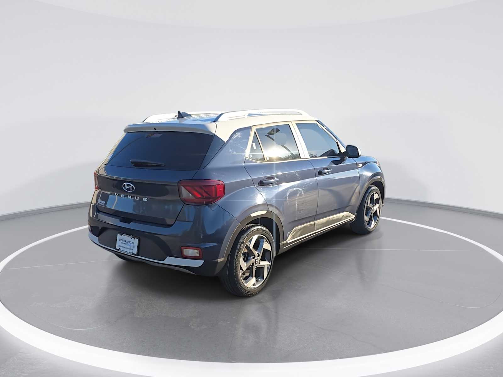 2021 Hyundai Venue SEL Denim photo 7