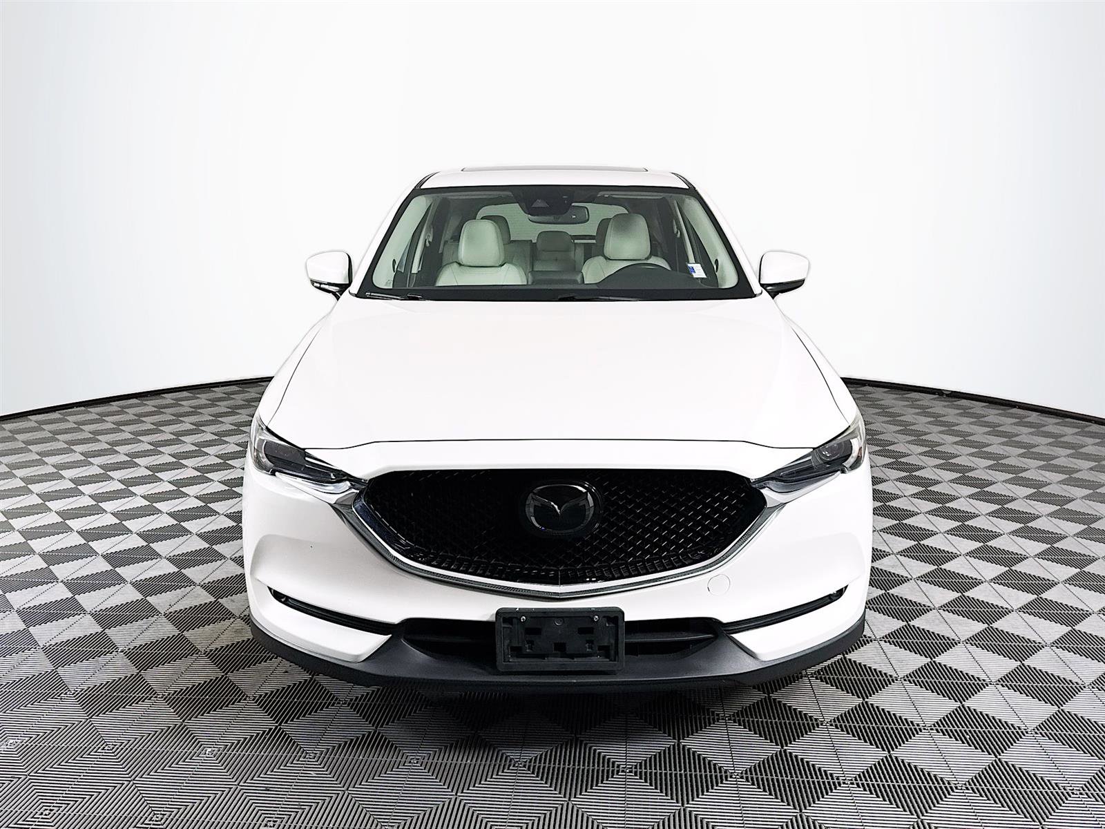 2017 Mazda CX-5 Grand Touring photo 2