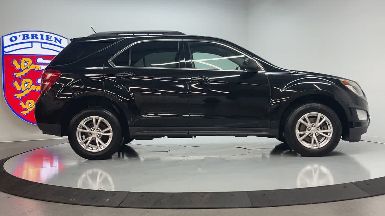 2017 Chevrolet Equinox LT photo 4