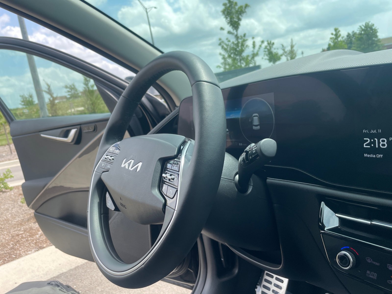 2024 Kia Niro EV Wave photo 24