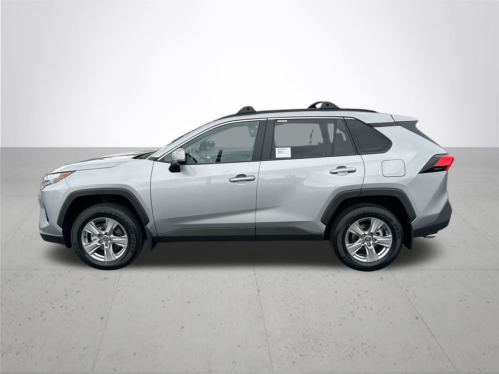 2025 Toyota RAV4 XLE photo 10