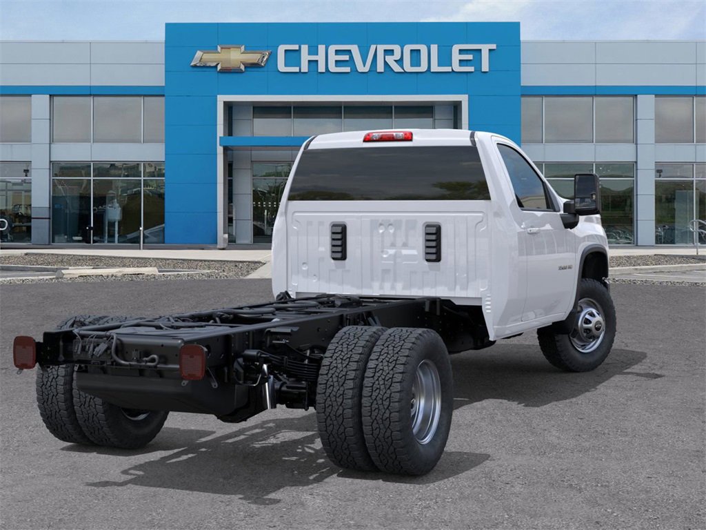 2025 Chevrolet Silverado 3500HD Work Truck photo 3