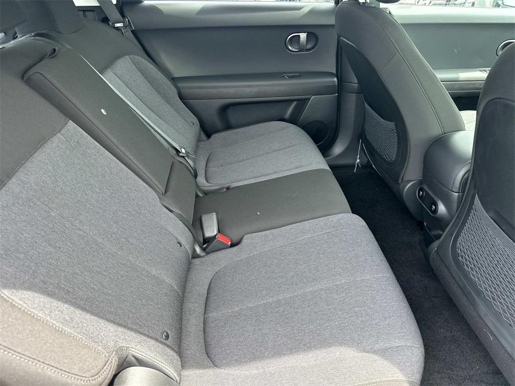 2025 Hyundai Ioniq 5 SE photo 8