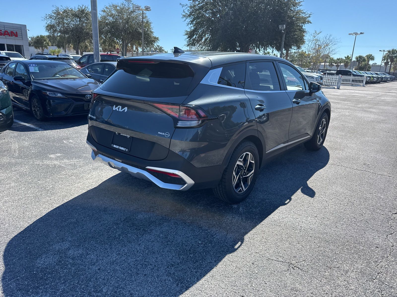 2023 Kia Sportage LX photo 2