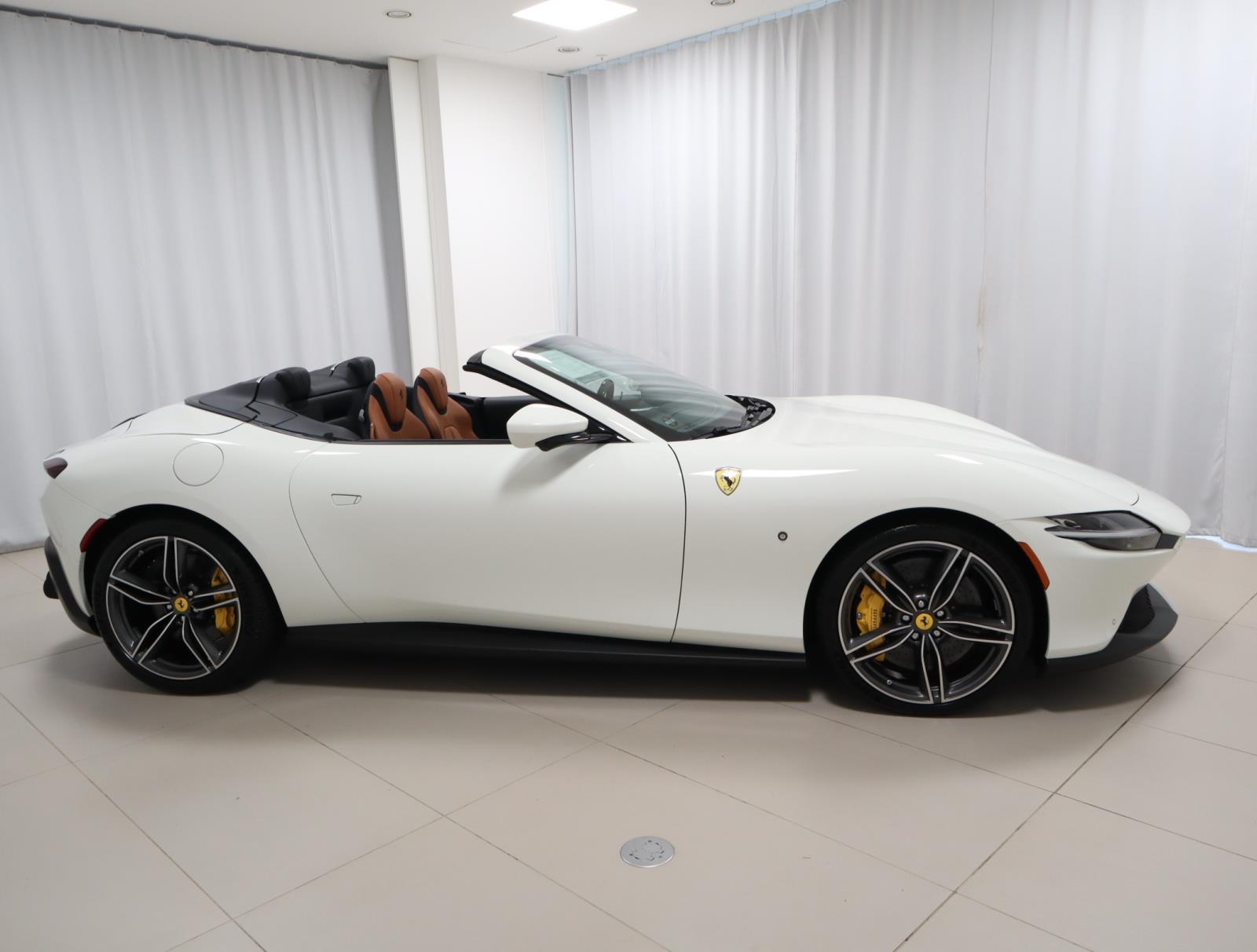 2024 Ferrari Roma Spider photo 8