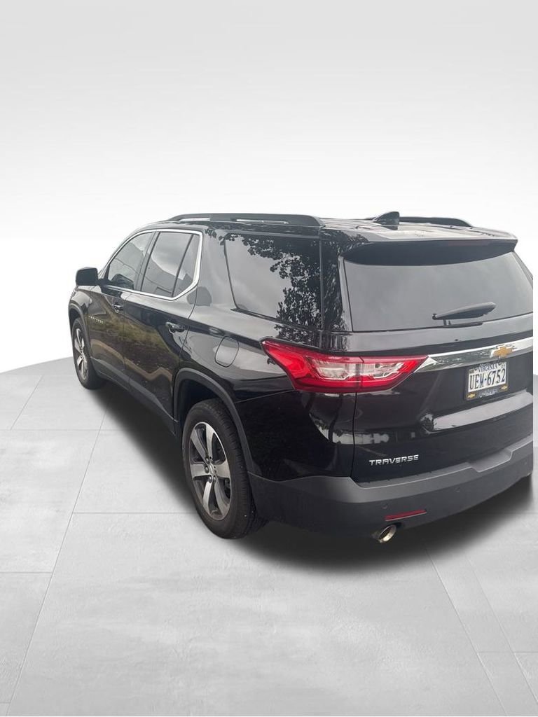 2021 Chevrolet Traverse Leather photo 5