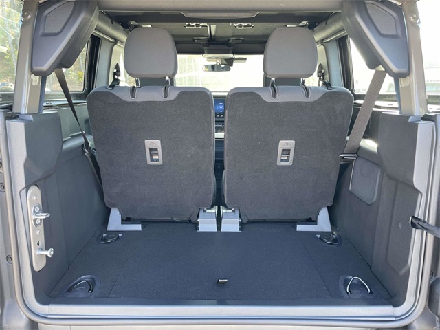 2025 Ford Bronco Base photo 4