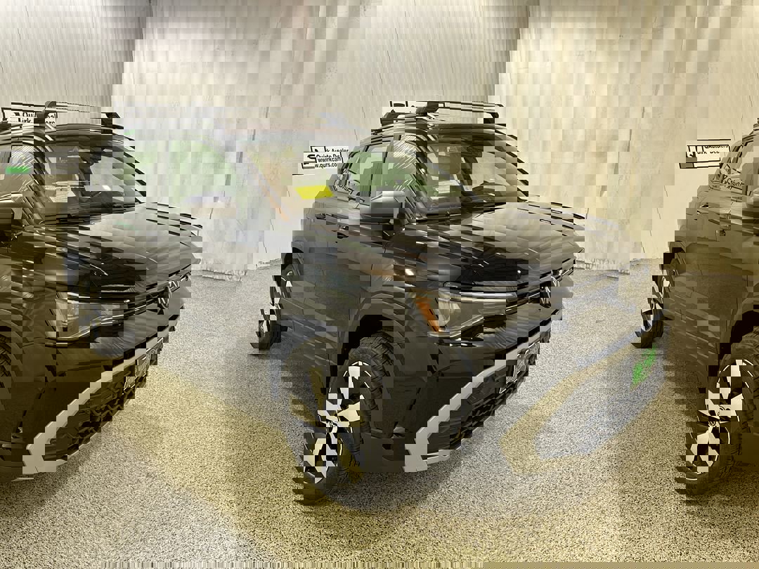 2025 Volkswagen Taos S's photo