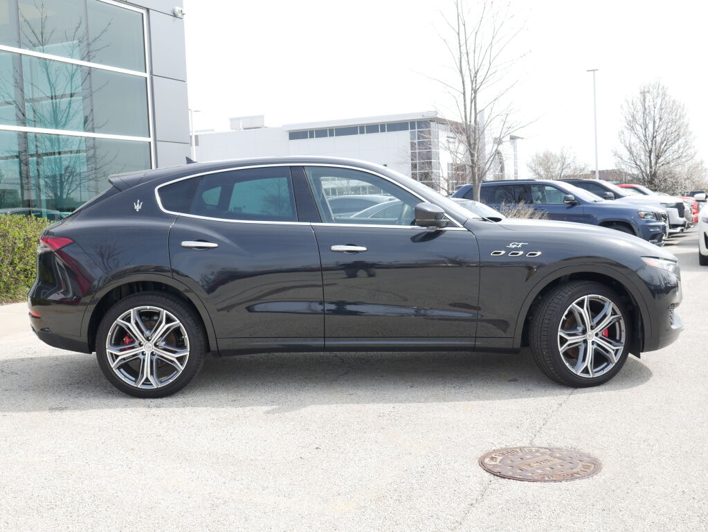 2023 Maserati Levante GT photo 6
