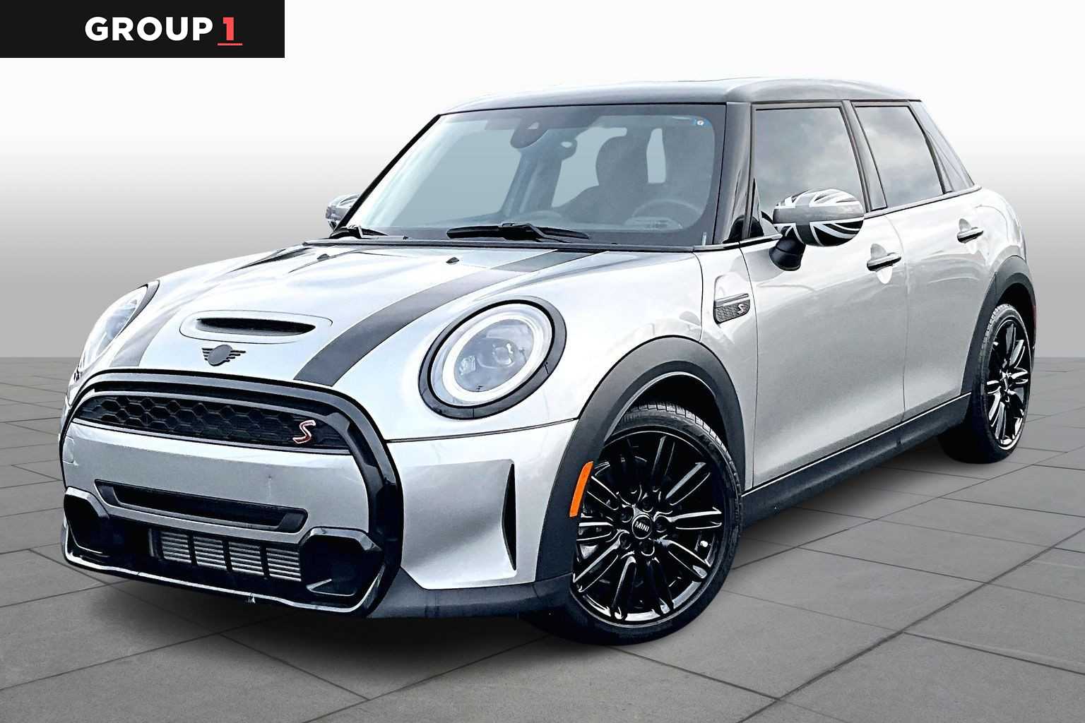 2024 MINI Hardtop 4 Door S's photo