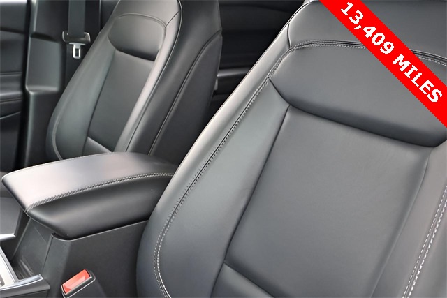 2023 Ford Explorer XLT photo 3