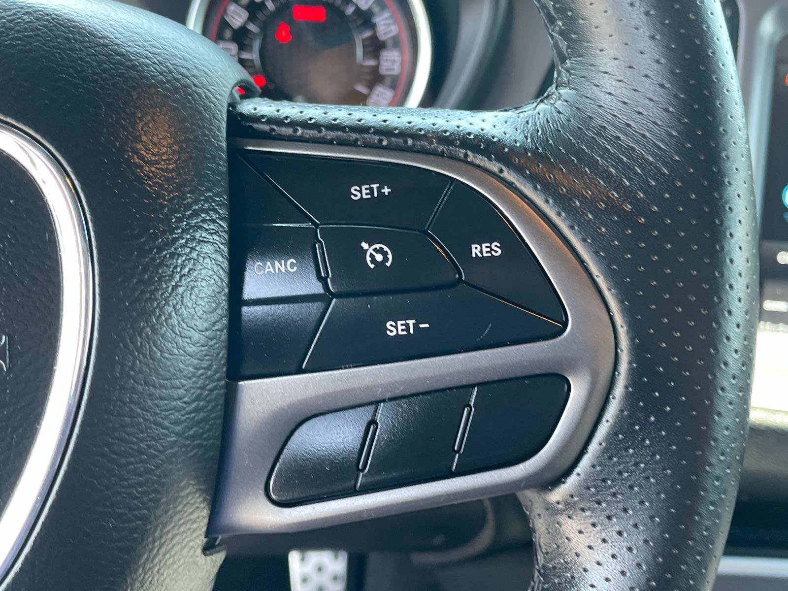 2022 Dodge Challenger R/T Scat Pack photo 9