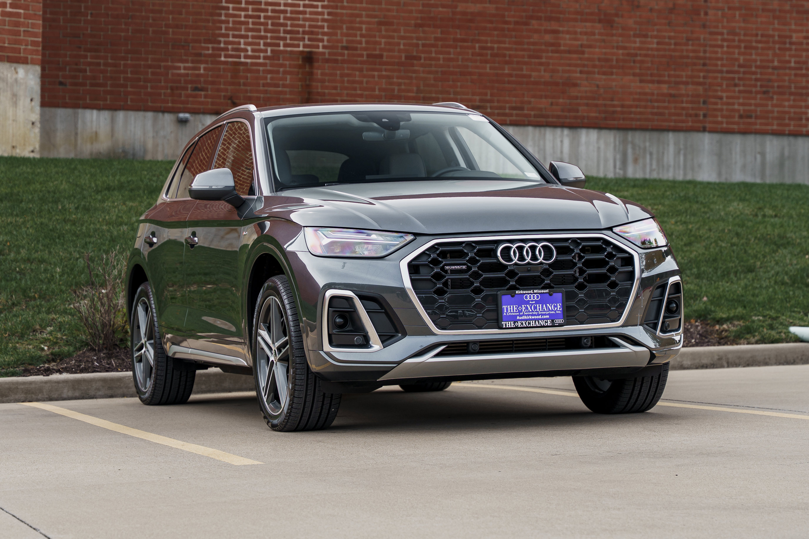 2024 Audi Q5 Premium Plus's photo