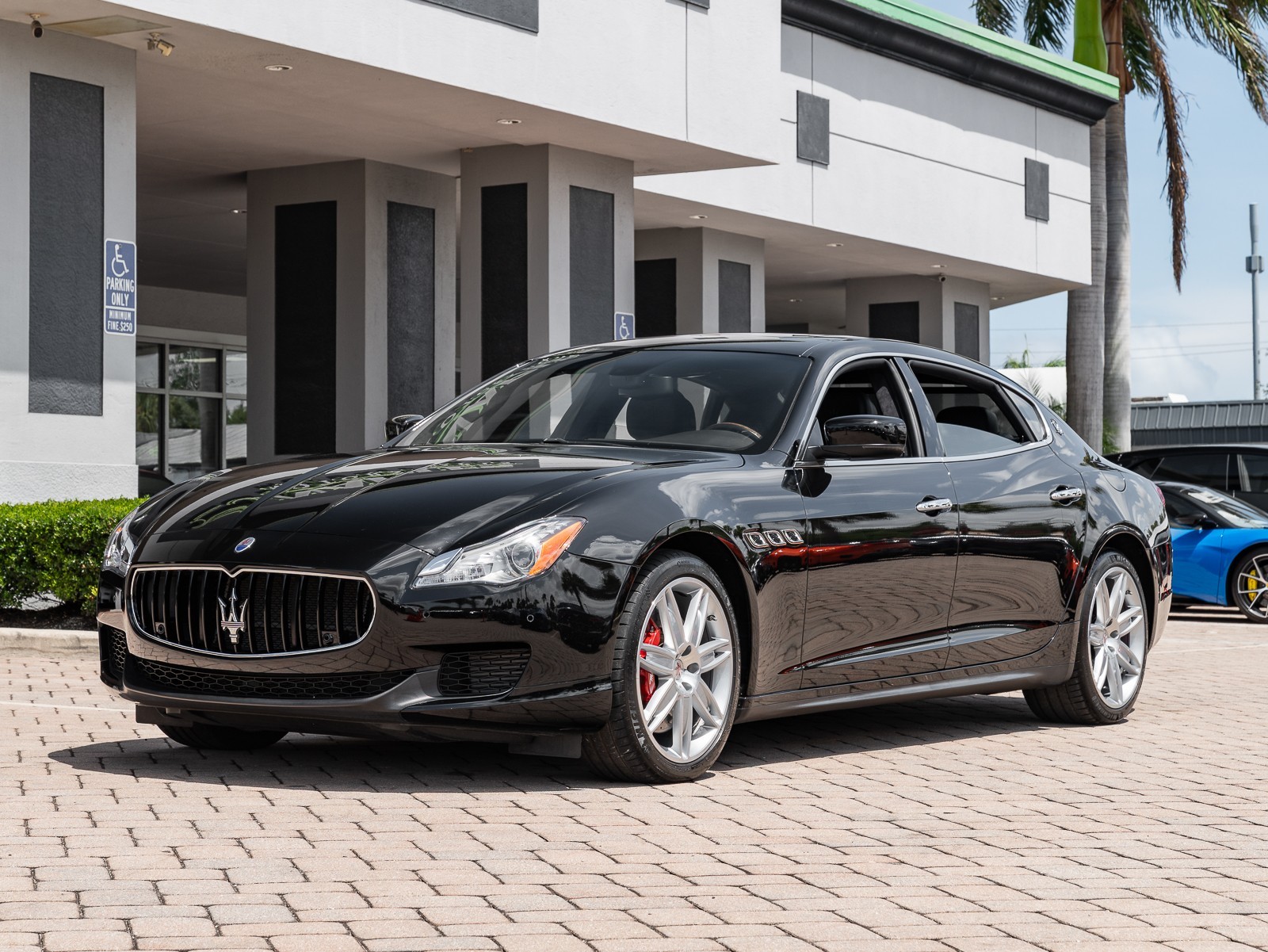 2014 Maserati Quattroporte GTS photo 29