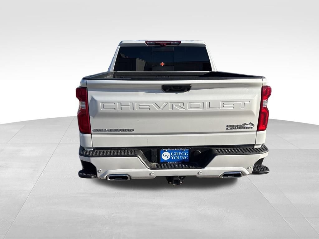 2025 Chevrolet Silverado 1500 High Country photo 4