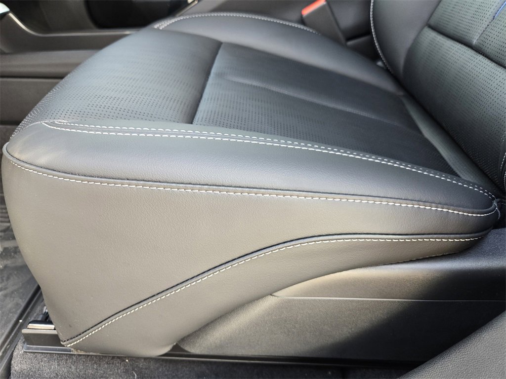 2025 Cadillac Lyriq Luxury photo 25