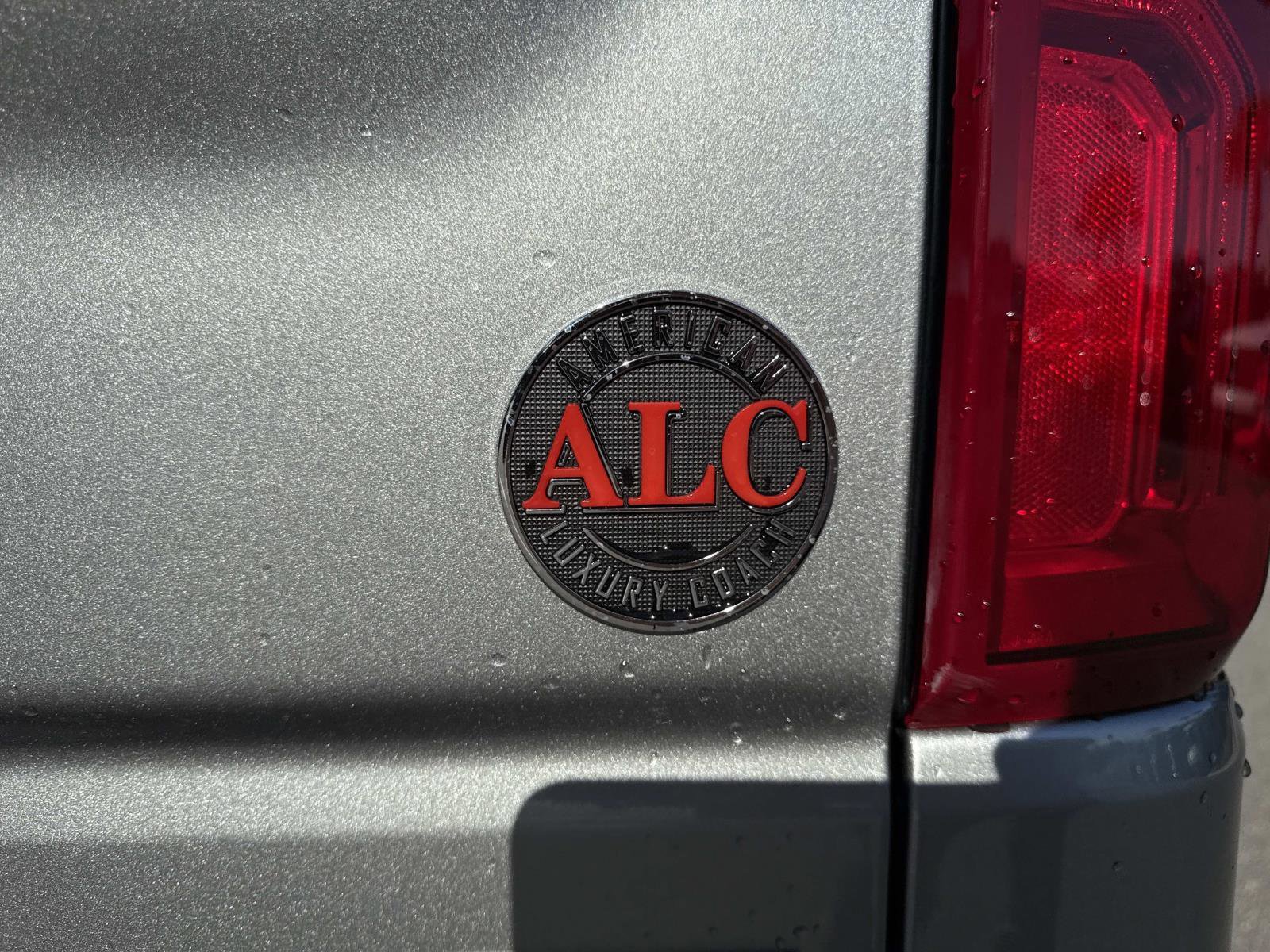 2026 Chevrolet Silverado 1500 RST photo 2