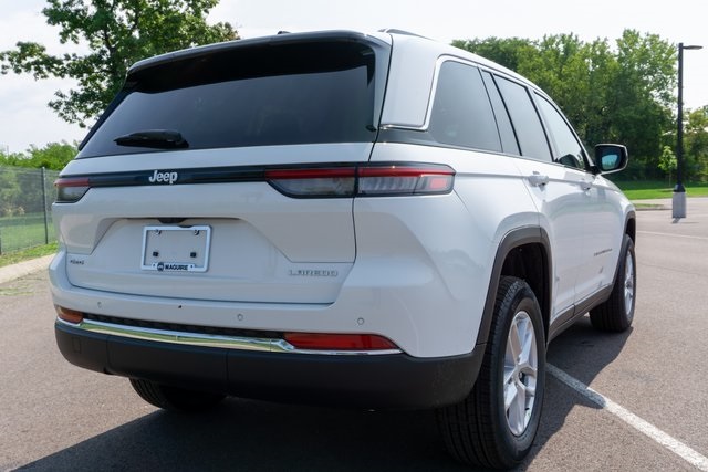 2025 Jeep Grand Cherokee Laredo X photo 2