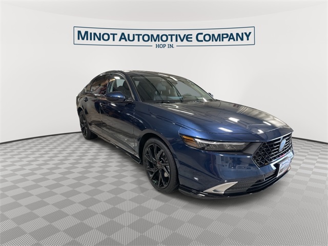 2024 Honda Accord Hybrid Touring photo 2