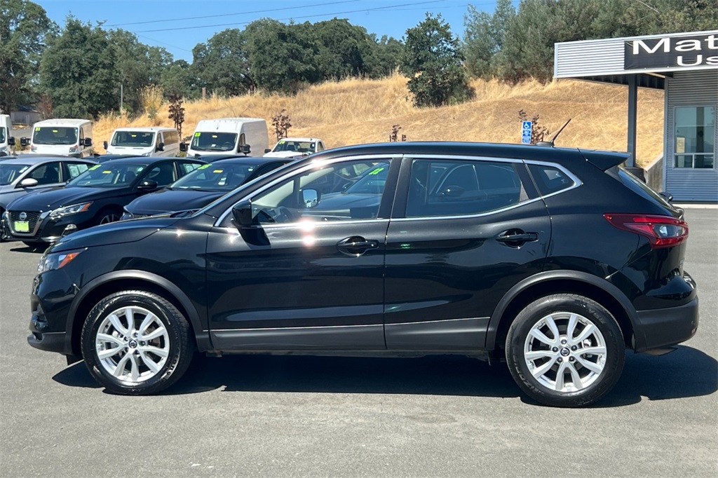 2022 Nissan Rogue Sport S photo 11