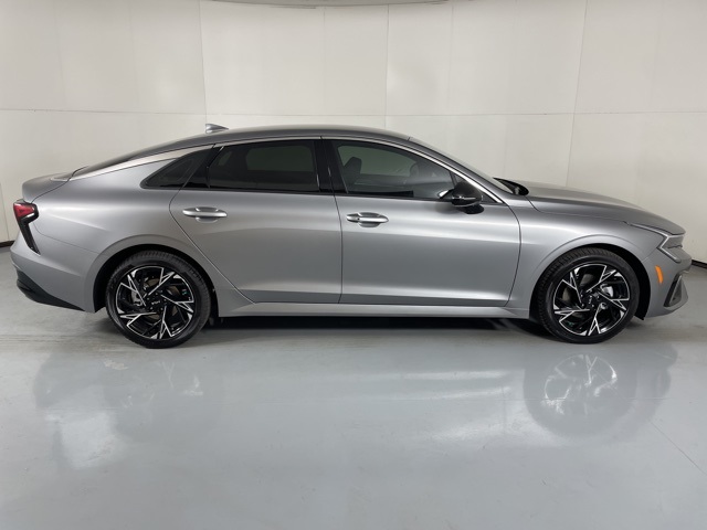 2026 Kia K5 GT-Line photo 9