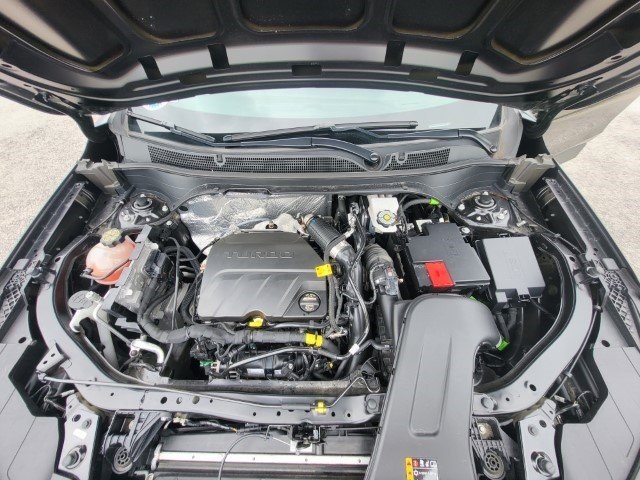 2025 Chevrolet Trax LS photo 7