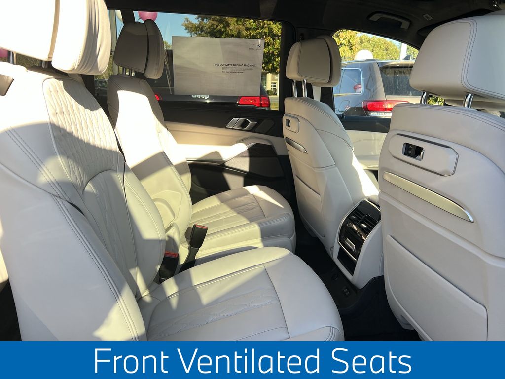 2025 Bmw X7 M60i photo 4