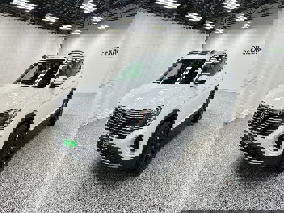 2026 Volkswagen Atlas SE Technology photo 2