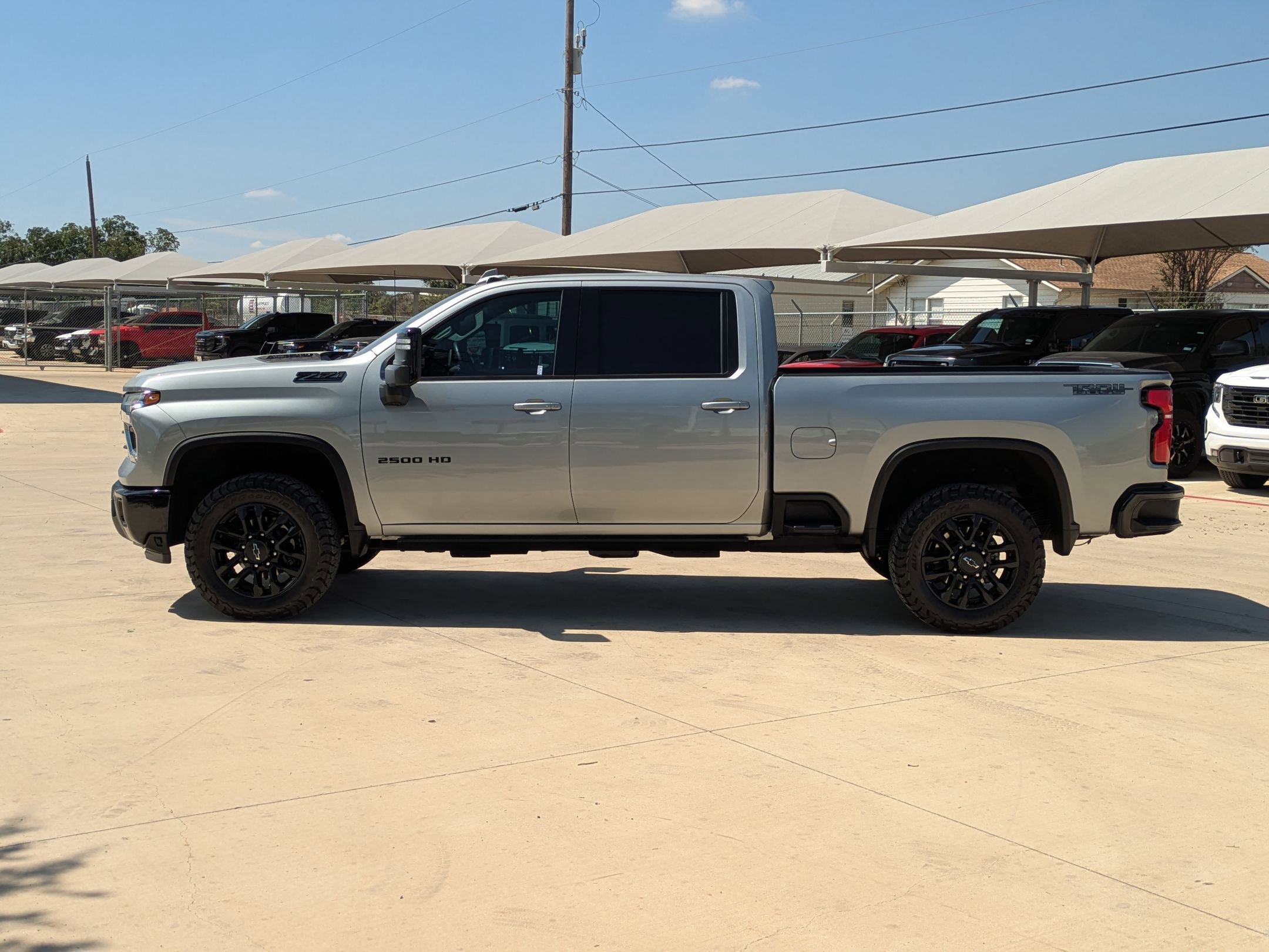 2025 Chevrolet Silverado 2500HD LTZ photo 6