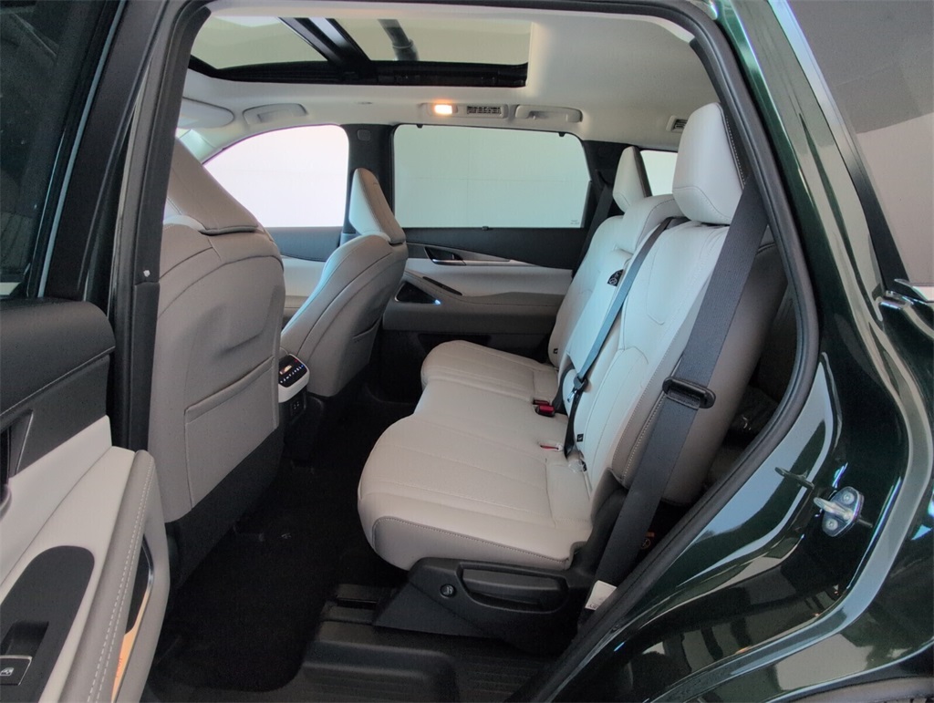 2026 Infiniti QX60 Luxe photo 7