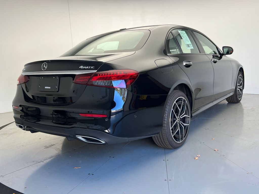 2022 Mercedes Benz E 450 4MATIC photo 3