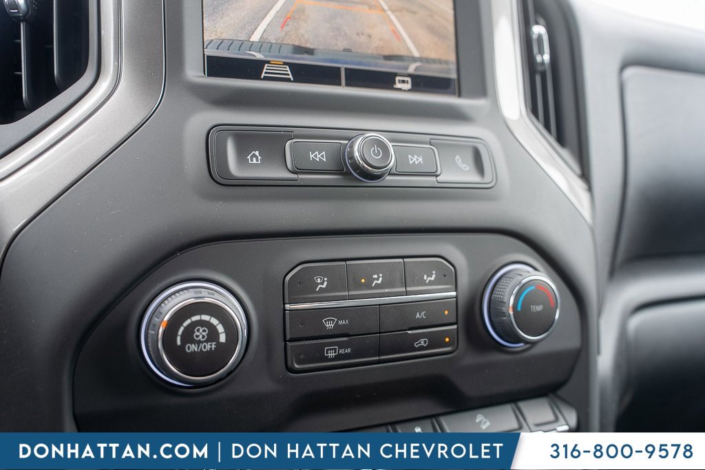 2025 Chevrolet Silverado 2500HD Custom photo 9