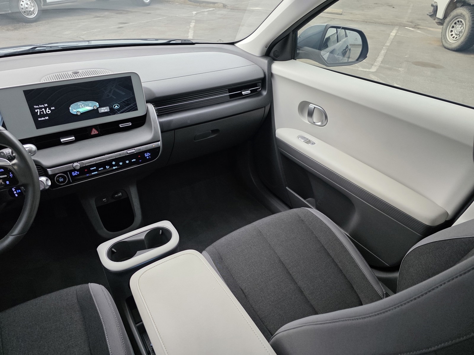 2022 Hyundai Ioniq 5 SE photo 18
