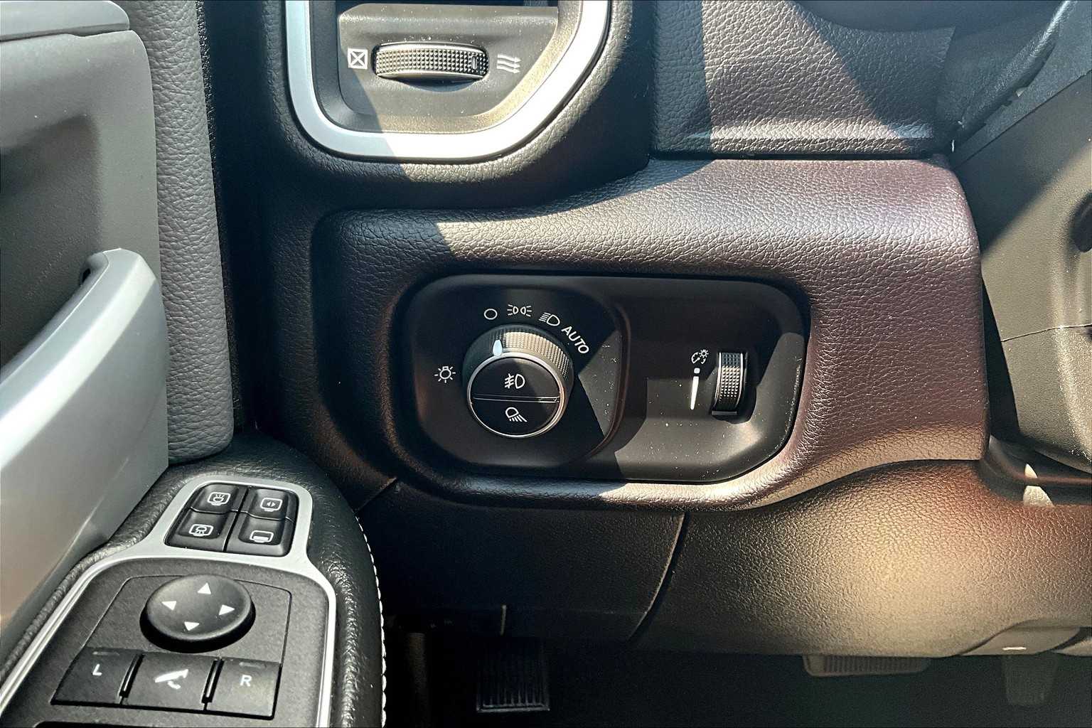 2023 Ram 2500 Big Horn photo 32